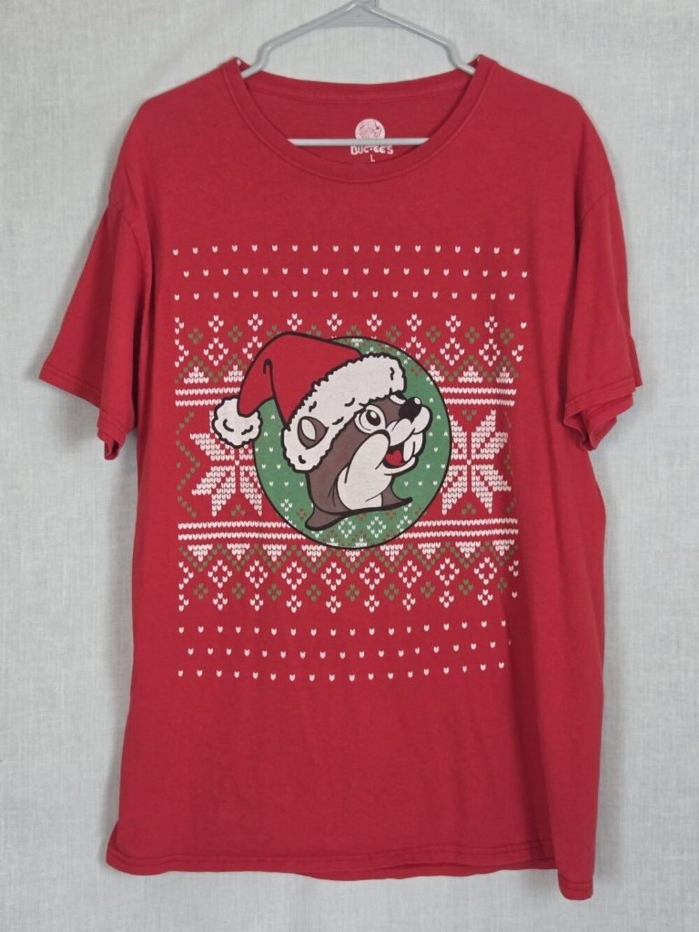 Buc-ee's Christmas T-Shirt (M) Red Beaver Holiday Party "Sweaters are Frightful"
